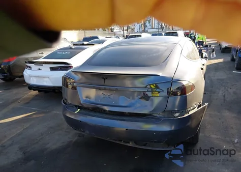 2016 Tesla Model S 90D/P100D/P85D/P90D z USA, uszkodzony, nr VIN 5YJSA1E45GF151693